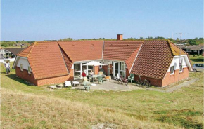 Gorgeous Home In Fanø With Kitchen